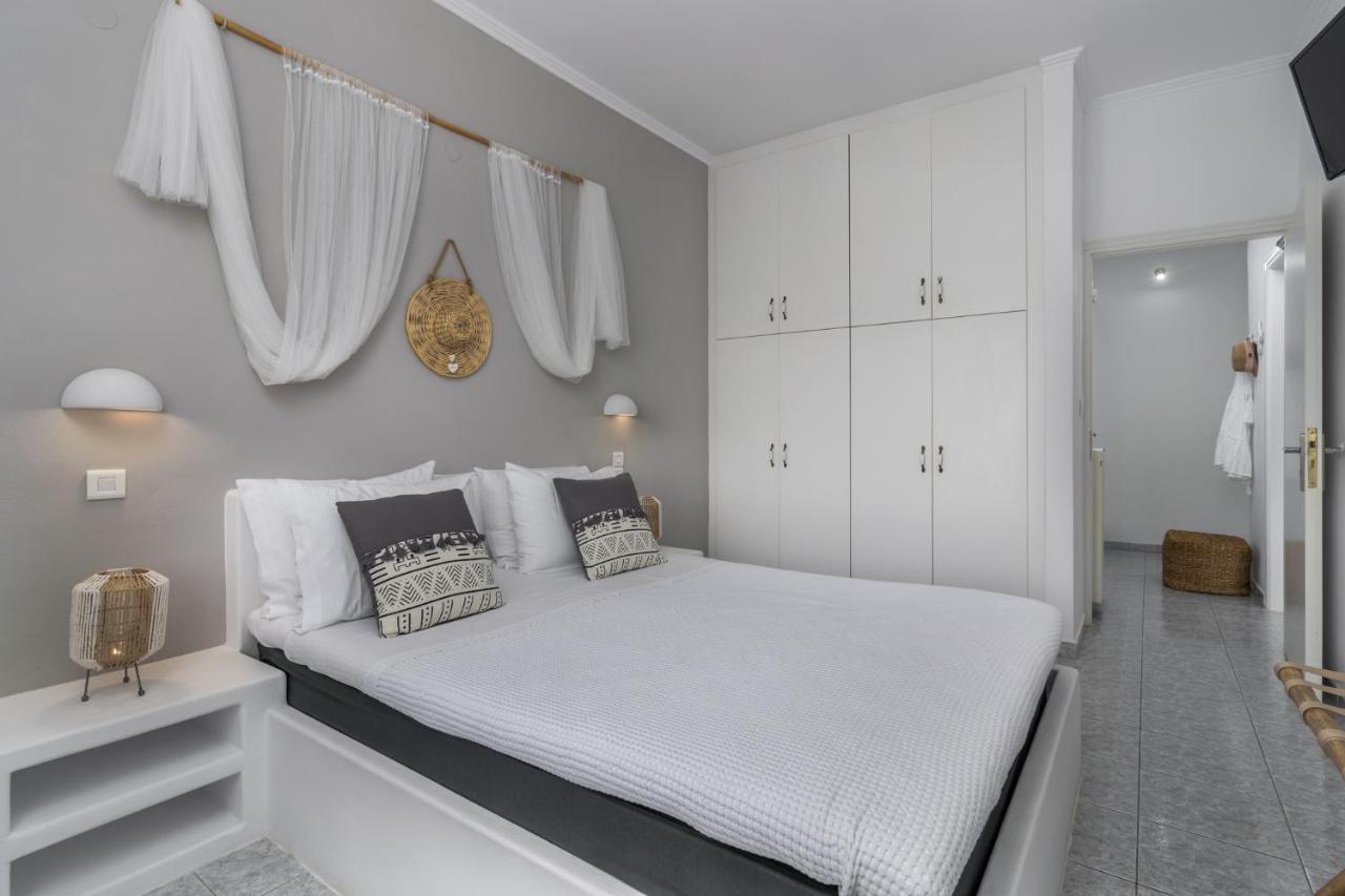 Venia'S Guesthouse Pollonia Ngoại thất bức ảnh