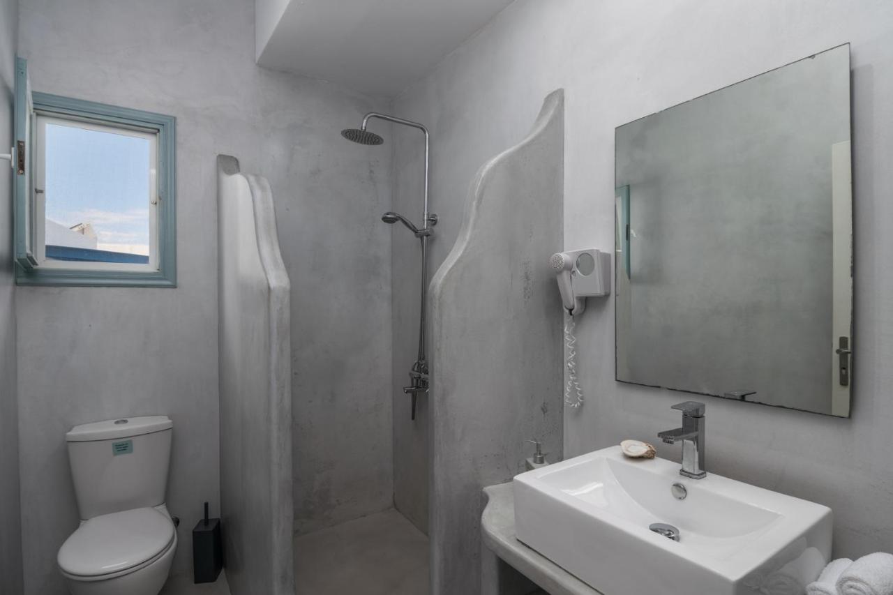 Venia'S Guesthouse Pollonia Ngoại thất bức ảnh