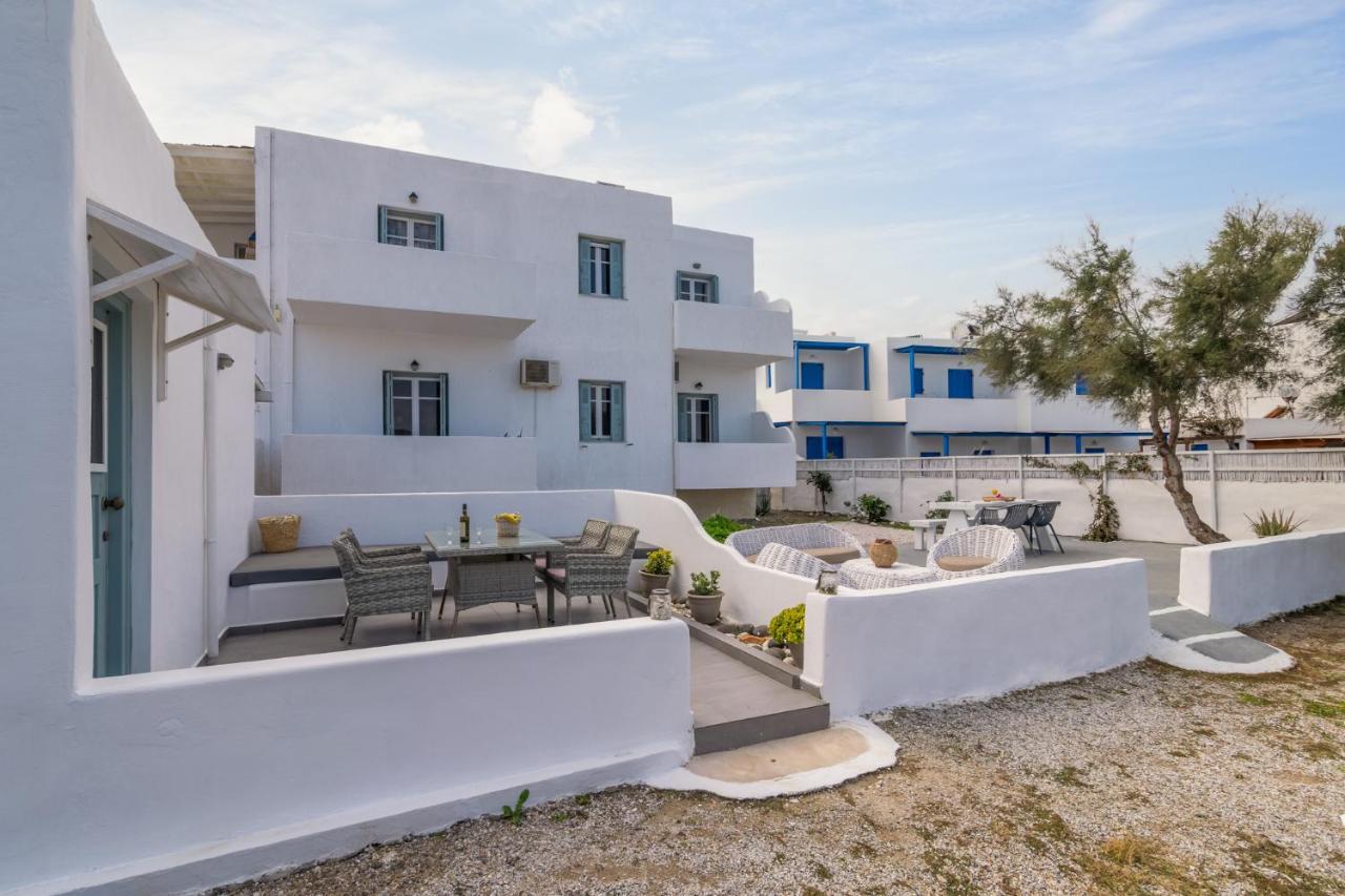 Venia'S Guesthouse Pollonia Ngoại thất bức ảnh