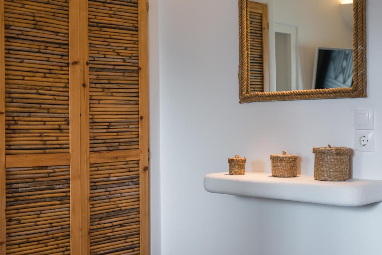 Venia'S Guesthouse Pollonia Ngoại thất bức ảnh