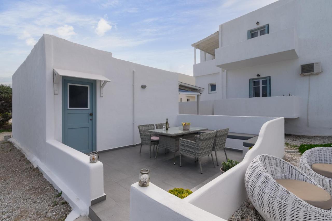 Venia'S Guesthouse Pollonia Ngoại thất bức ảnh