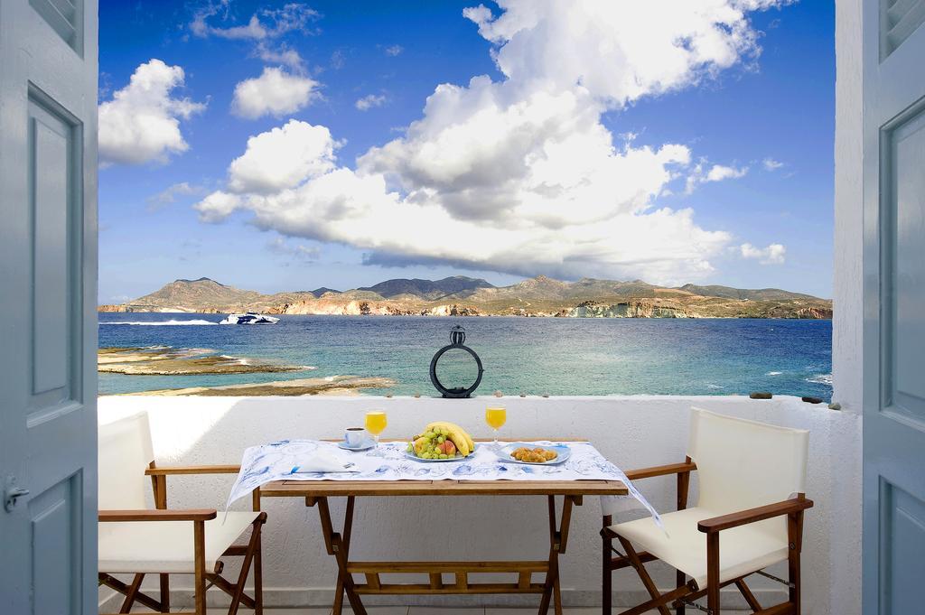 Venia'S Guesthouse Pollonia Ngoại thất bức ảnh